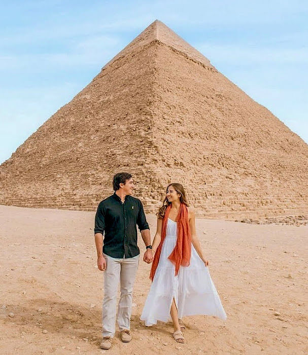 Tour to Pyramids of Giza and the Sphinx