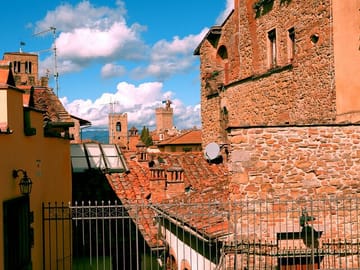 Private Cultural Tour of Arezzo from Rome by Minivan