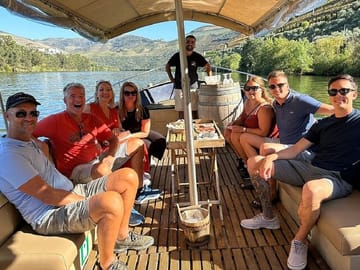 Douro Valley Premium Wine Tour with Lunch and Private Cruise