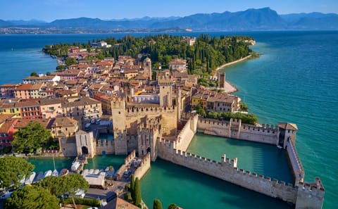 Sirmione Cultural Tour with Garda Lake Cruise