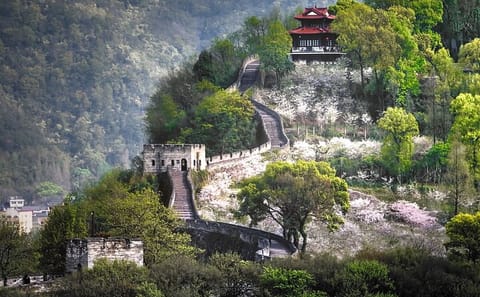 Day Trip to Jiangnan Great Wall from Shanghai by Bullet Train