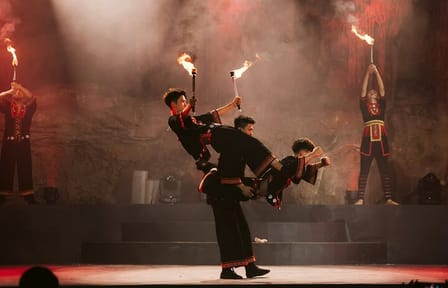 Cultural Tour and Feast at Dragon Pearl Cave in Cẩm Phả