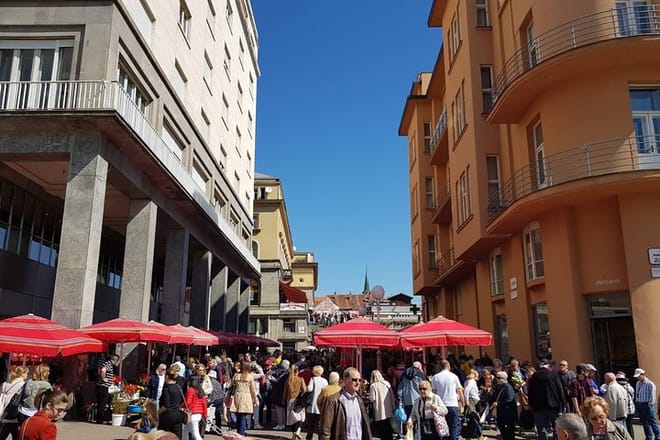 Private Zagreb Walking Tour with WWII Tunnels and Funicular Ride 9