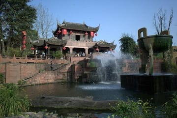 Leshan Giant Buddha and Huanglongxi Town Day Tour
