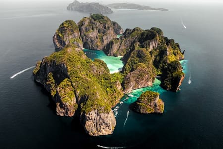 Phi Phi Island Speedboat Adventure with Lunch from Phuket