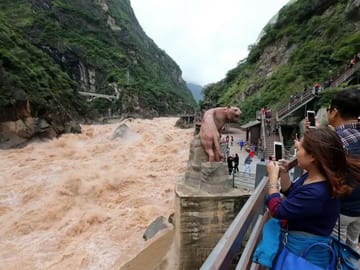 Lijiang: Tiger Leaping Gorge with Lijiang Private Tour