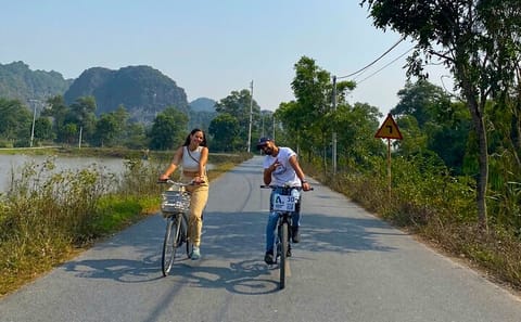 Private Day Trip to Trang An, Bich Dong, Local Family & Mua Caves