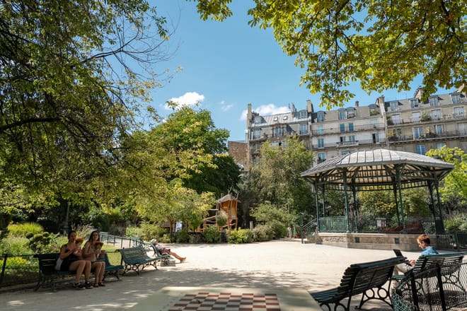 Paris Le Marais Walking Tour: An Incredible History - Small Group