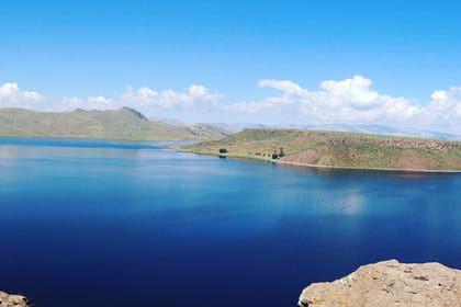 Explore Sillustani's Chullpas: Ancient Burial Sites in Puno