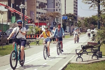 Lima Bike Tour: Explore Miraflores & Barranco's Beauty and Culture