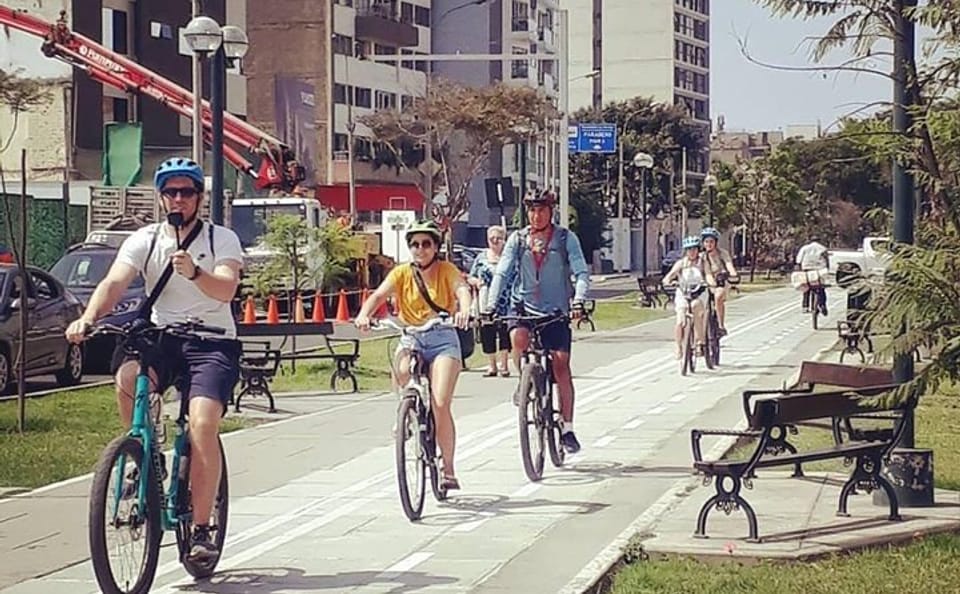 Guided Bike Tour of Miraflores and Barranco in Lima