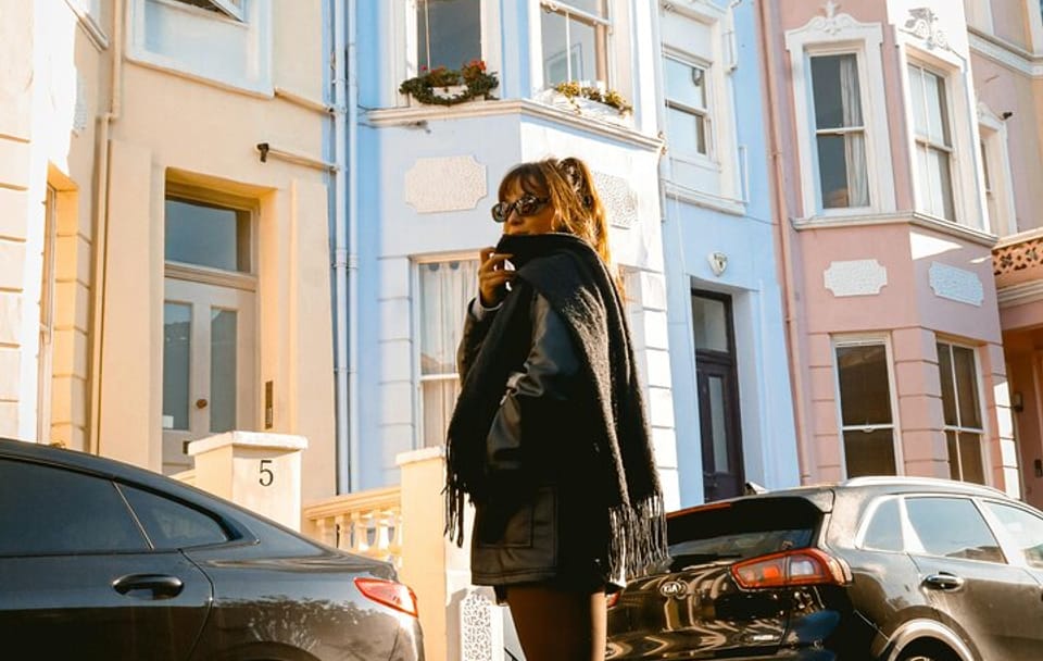 Professional Photoshoot Walking Tour in Notting Hill, London