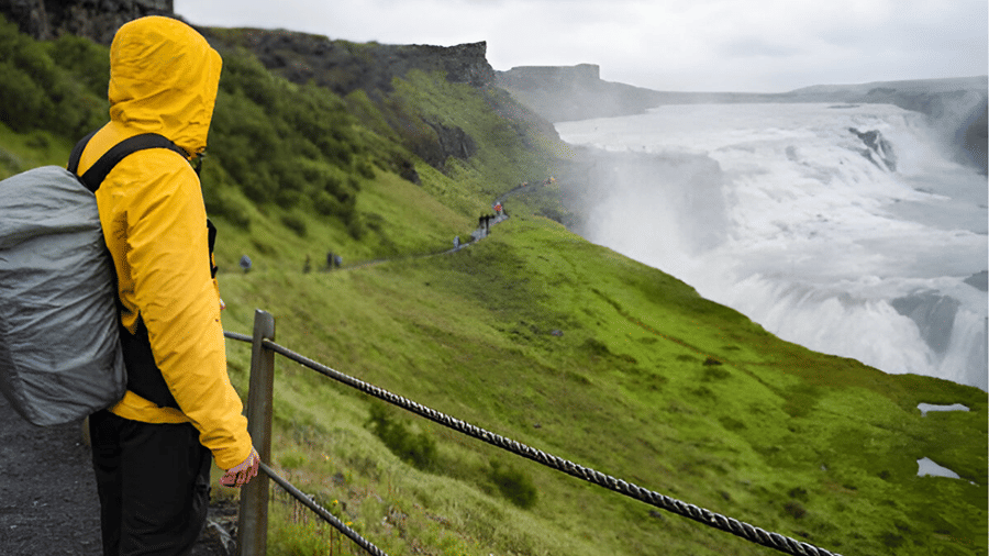Golden Circle Tour with German Guide: Small Group from Cruise Terminal