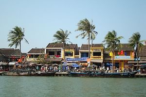 Local sea food dishes from the vendors on the sidewalk of Hoi An by bike