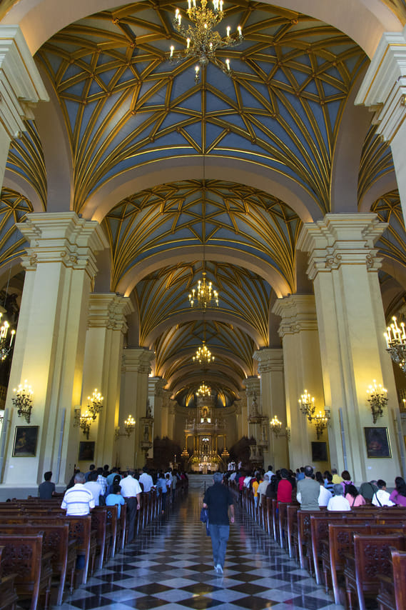<p>Lima City Tour - Plaza de Armas, Lima Cathedral</p>