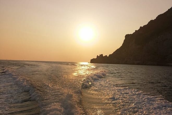 Private sunset boat tour on the Amalfi Coast and aperitif photo 5