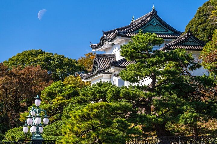 Tokyo Private Tour of the Imperial Palace East Gardens