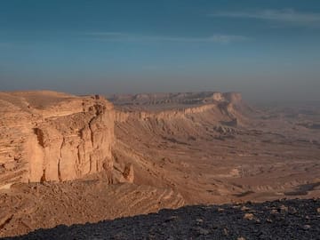 3-Day Tour: Edge of the World, City tour and Red Sand from Riyadh
