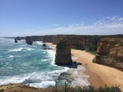 Great Ocean Road & 12 Apostles Tour to see the world renown 12 Apostles, Loch Ard Gorge, and Gibsons Steps. Travel along The spectacular Gre 4