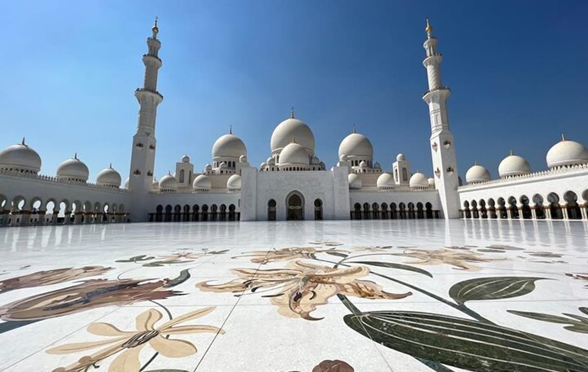 Abu Dhabi Tour Private in Multi language