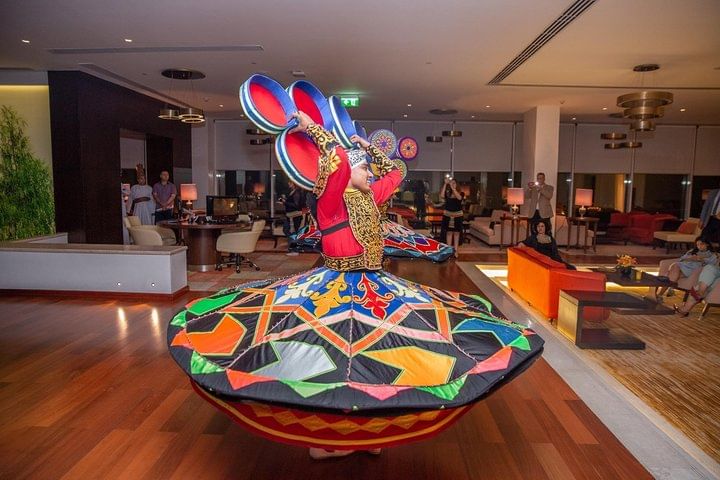 Nile Dinner Cruise Cairo & Live Belly Dance Show With Transfers