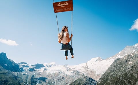 4-Day Hiking Tour of the Swiss Alps from Zürich
