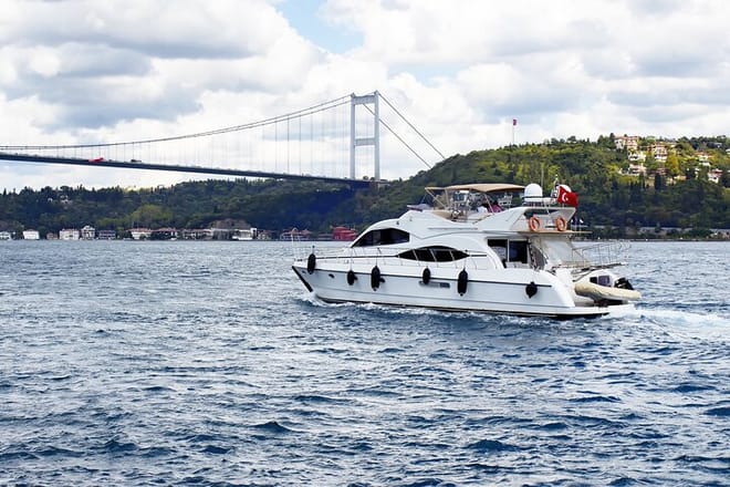 Private Bosphorus Yacht Cruise 5