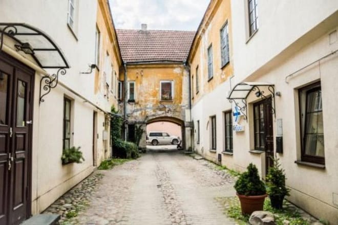 Vilnius Courtyards Tour photo 5