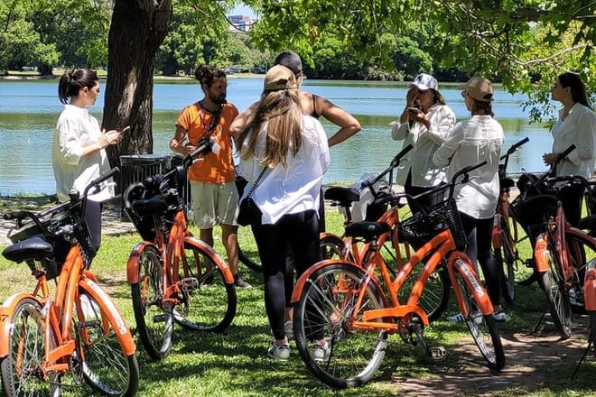 Buenos Aires Bike Tour: North Districts, Recoleta and Palermo 3
