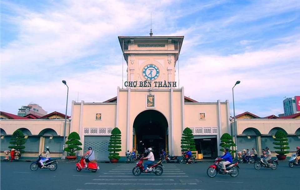Cultural and Scenic Tour for Couples in Hanoi, Vietnam