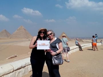 Cairo Day Tour: Pyramids of Giza, Egyptian Museum & Bazaar