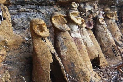 Karajía Sarcophagi and Quiocta Caves Tour in Chachapoyas