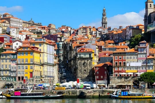 Porto Old Town: City Exploration Game