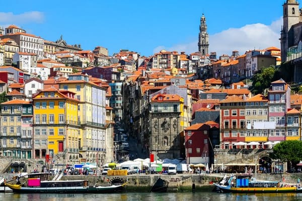 Porto Old Town: City Exploration Game