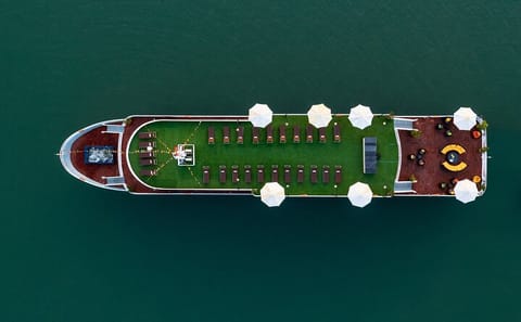 Luxury 2-Day Kayaking Cruise in Lan Ha Bay, Cat Ba