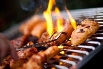 An Evening Desert Safari with Dinner and Live Entertainment