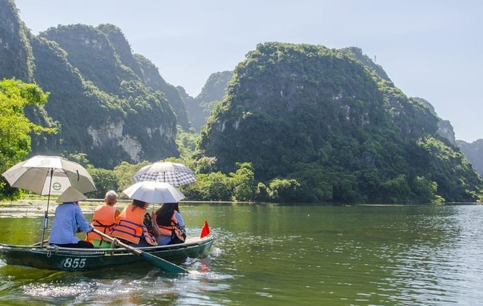 1 Day Private Ninh Binh Tour from Hanoi: Bai Dinh and Trang An