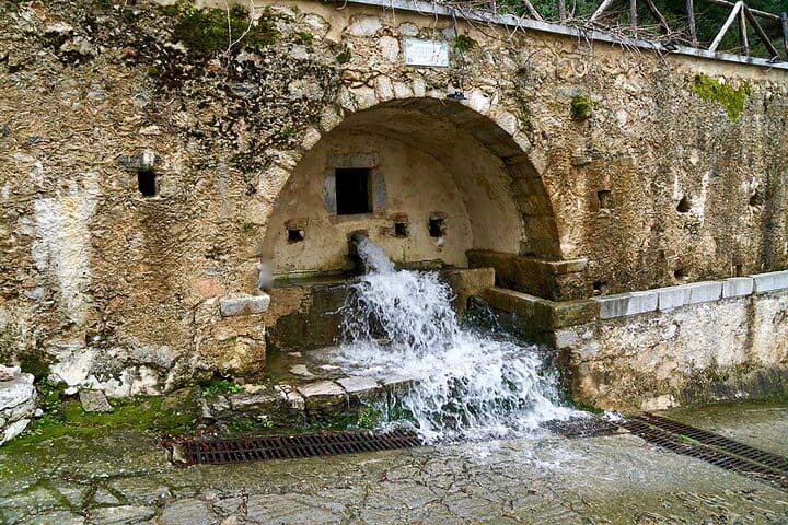 Knossos & lasithi plateau villages,Zeus's cave&olive oil Mill 9