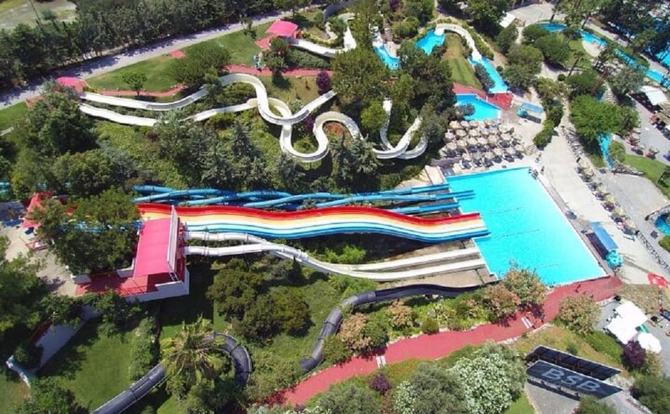 Full Day Admission to Limnoupoli Waterpark in Rethimno