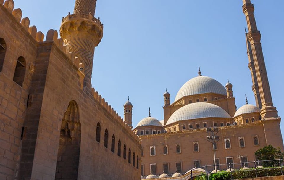 Explore Salah Al-Din Citadel and Old Cairo Bazaar Tour