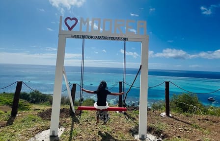 4x4 Safari Tour with Private Swing Viewpoint in Moorea