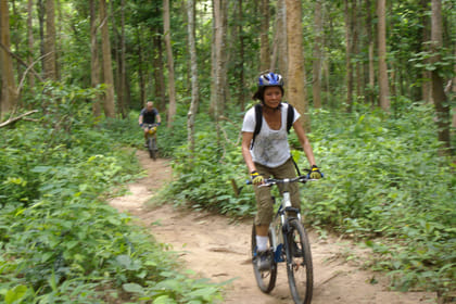Mountain Bike Tour in Chiang Mai's Rainforest and Lake