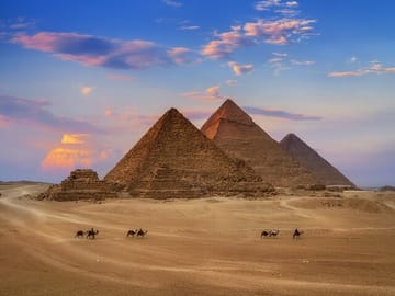 Private Guided Tour of Giza Pyramids and Egyptian Museum