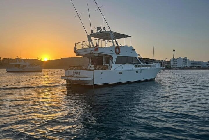 Private Boat , Fishing & Snorkeling Full Day & Lunch – Hurghada