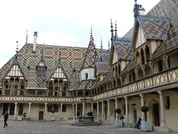 Beaune – Historic Guided Walking Tour