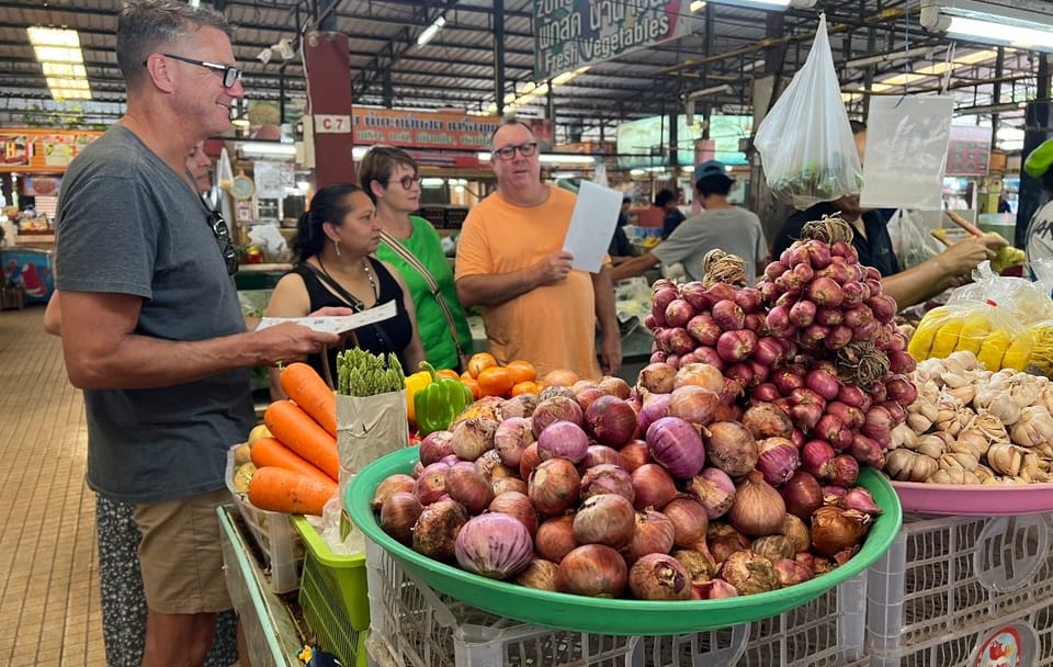 Phuket: Thai Cooking Class with Market Tour