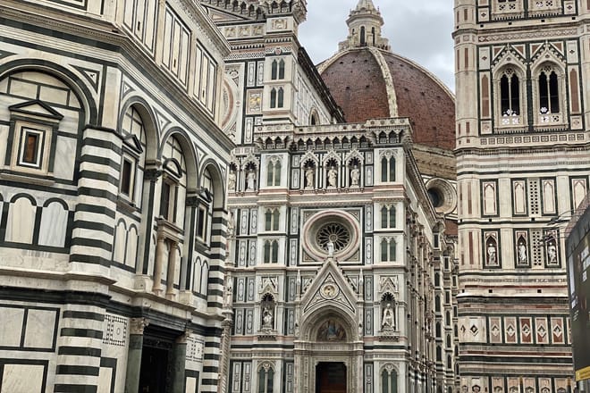 Women of Florence Walking Tour with City Highlights and Medici Chapel