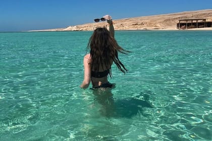 Hula Hula Paradise Island Sea Trip with Intro Diving – Hurghada