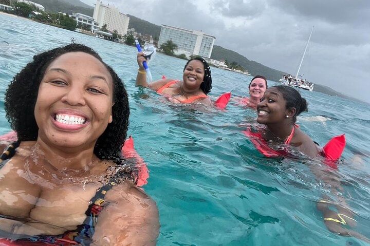 Snorkeling and Tubing in Montego Bay with Transportation