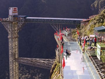Sapa 2-Day Alpine Coaster and Dragon Cloud Bridge Tour